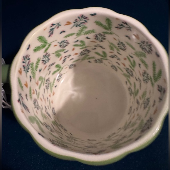 Papyrus Green Soft Touch Textured Coffee Mug with Green Floral Interior NWT - Picture 2 of 4